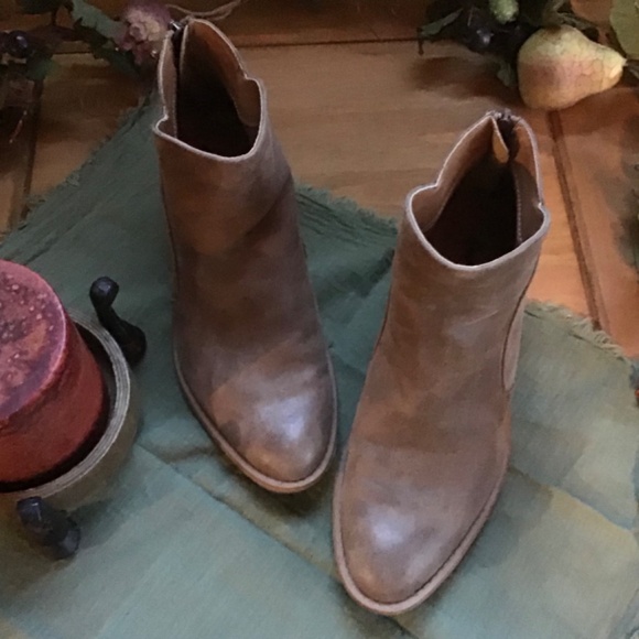 Qupid Taupe Suede Bootie  Size 8 - Picture 4 of 6